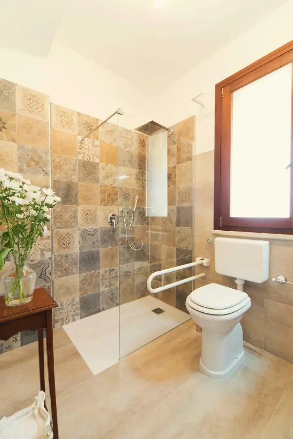 Villa Anbegia Syracuse 0*,  Italia