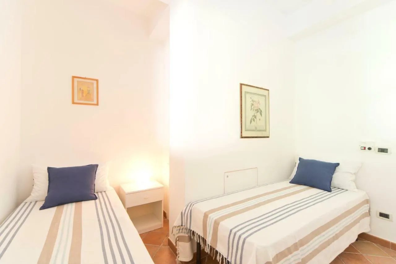 Villa Anbegia Syracuse 0*,  Italia